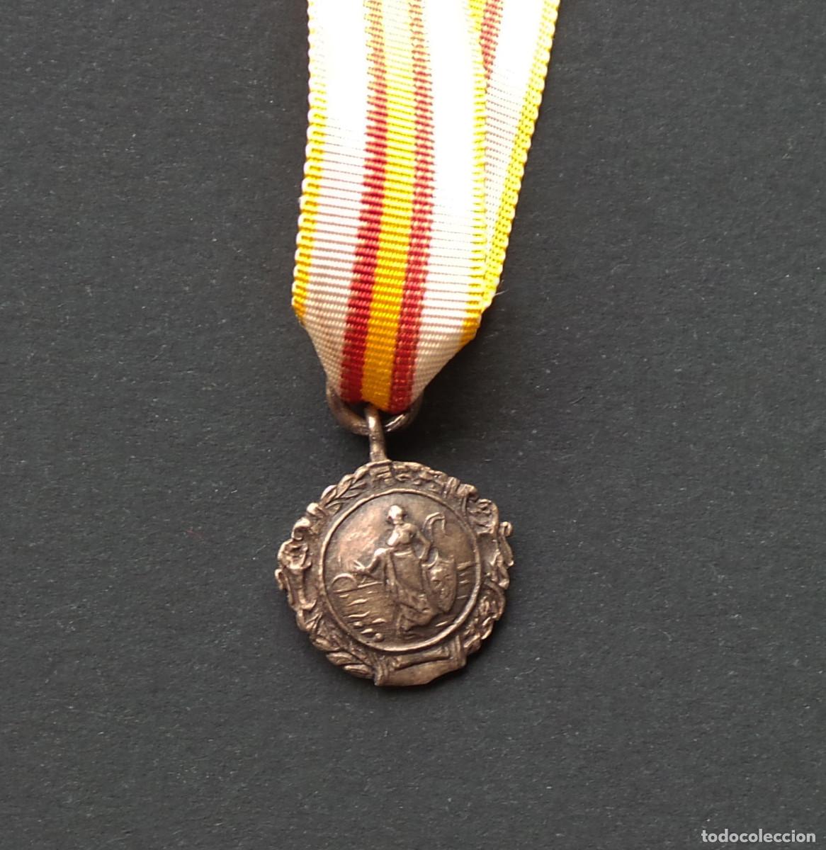 Militaria: MEDALLA MILITAR INDIVIDUAL. MINIATURA, EN PLATA DE LEY.