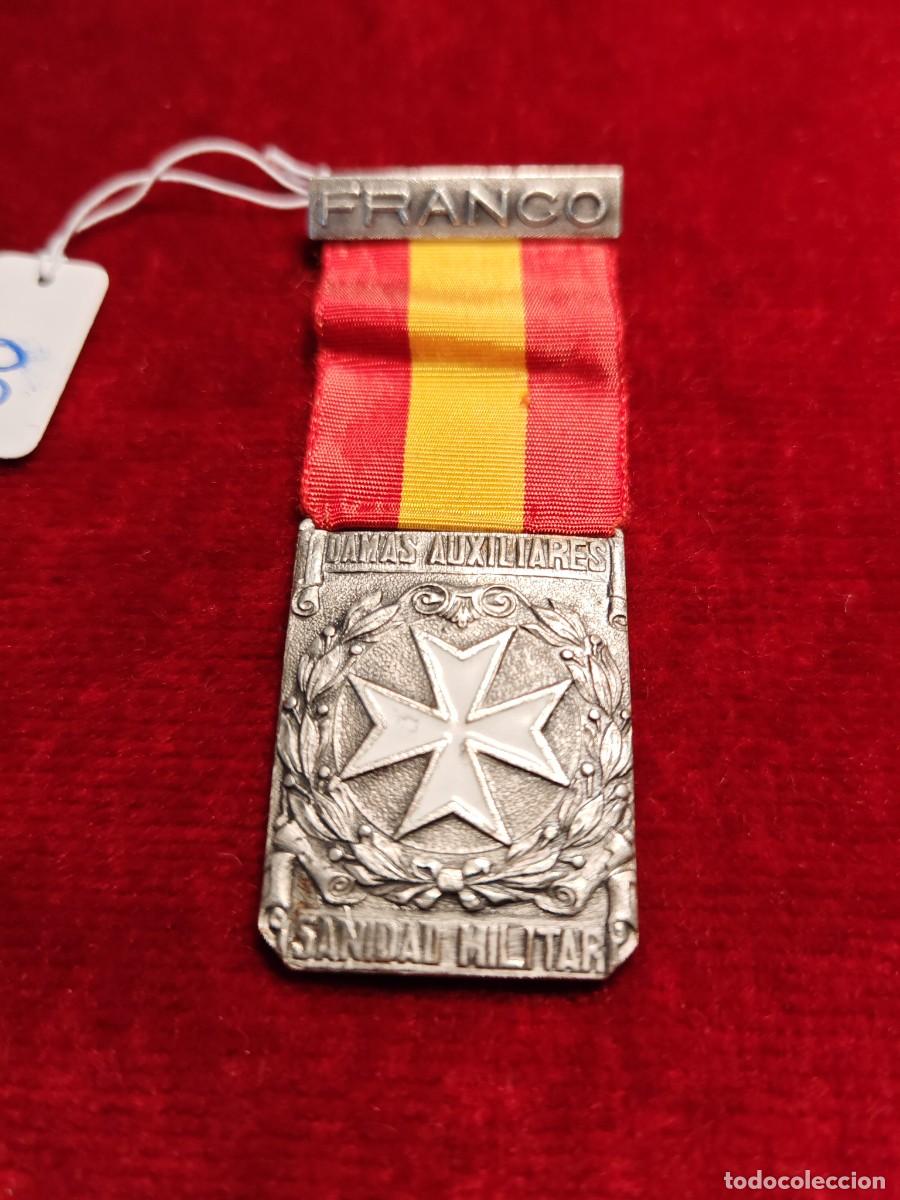 Militaria: Medalla condecoraci&oacute;n damas auxiliares sanidad militar Franco