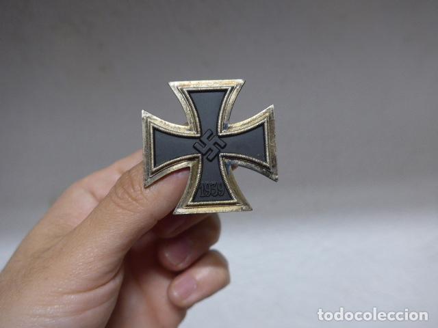 Militaria: ANTIGUA MEDALLA ALEMANA CRUZ DE HIERRO DE II GUERRA MUNDIAL, CREO REPLICA VIEJA, ALEMANIA.
