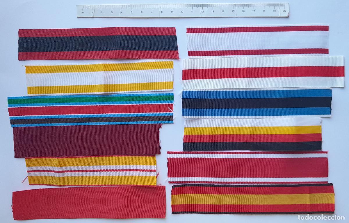 Military Antiques: 12 cortes de cintas para condecoraciones (modernas/sinteticas).