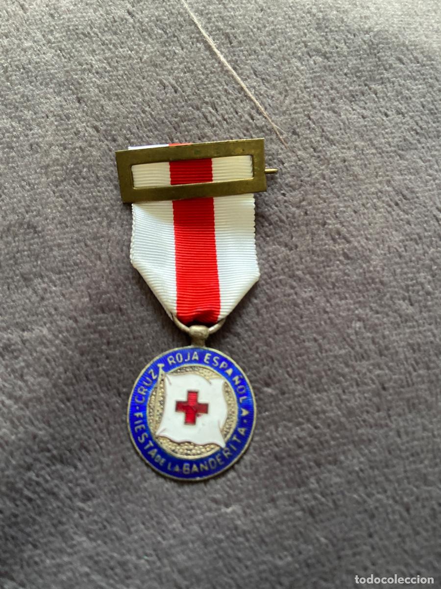 Militaria: Fiesta de la Banderita.Cruz Roja