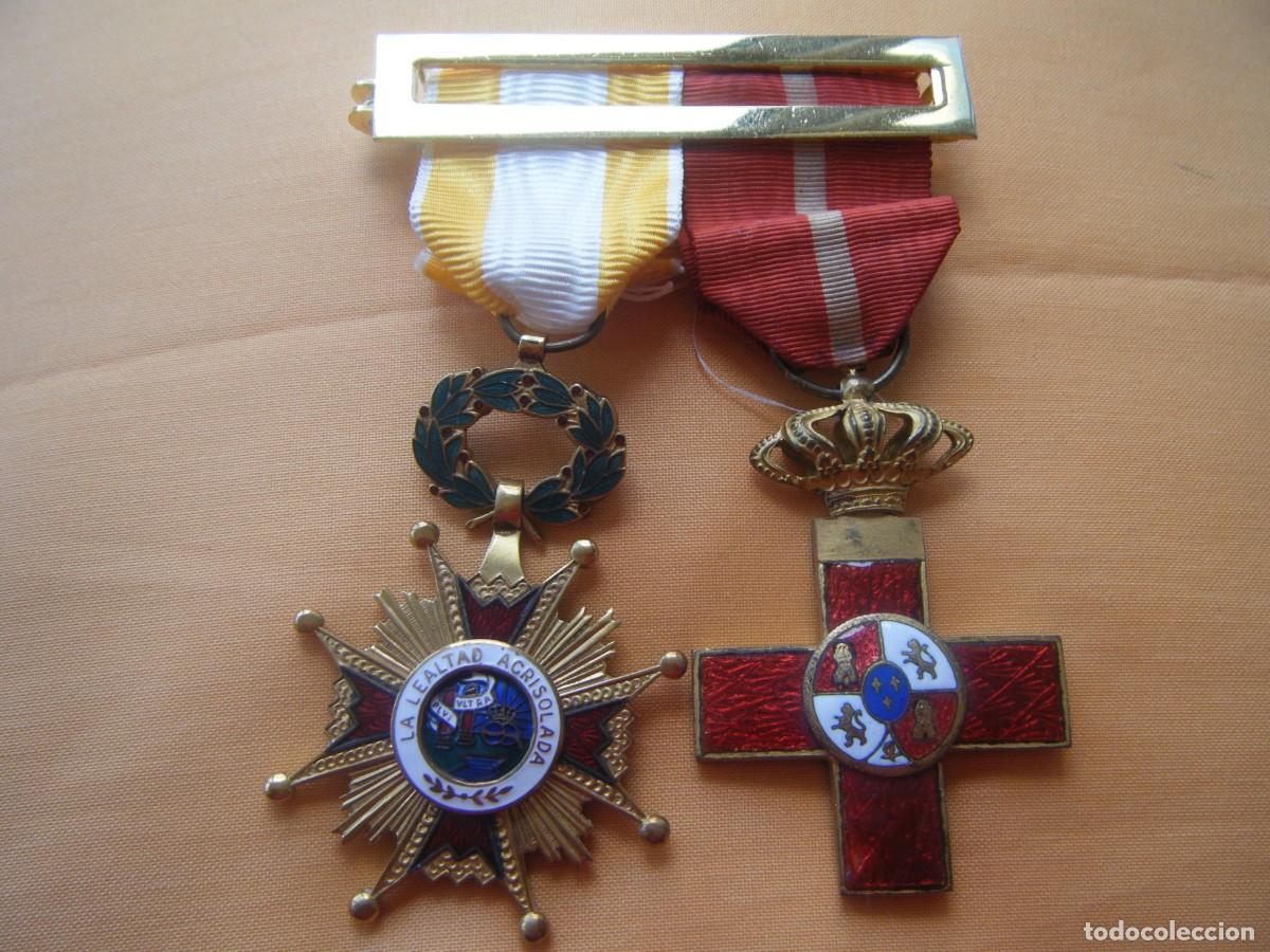 Militaria: LOTE COMPUESTO POR MEDALLA DE ISABEL LA CAT&Oacute;LICA Y CRUZ M&Eacute;RITO MILITAR DISTINTIVO ROJO ALFONSO XIII