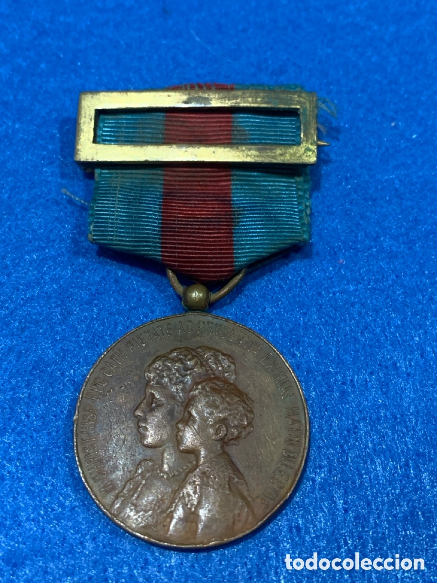 Militaria: Medalla reina regenta y Alfonso XIII 1885-1902