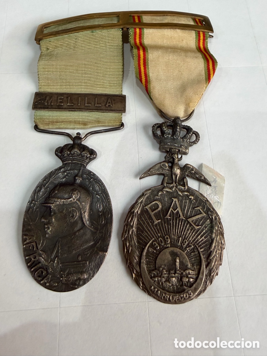 Militaria: Pasador dos medalla &Aacute;frica Alfonso XIII y la Paz de Marruecos - pasador de Melilla -