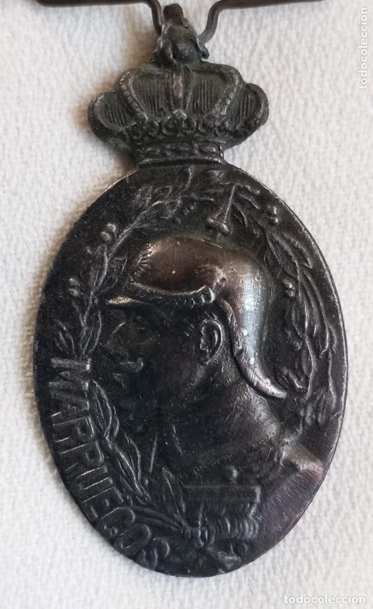 Militaria: Medalla Militar de la Campa&ntilde;a de Marruecos. Pasador de Melilla. Reinado de Alfonso XIII.