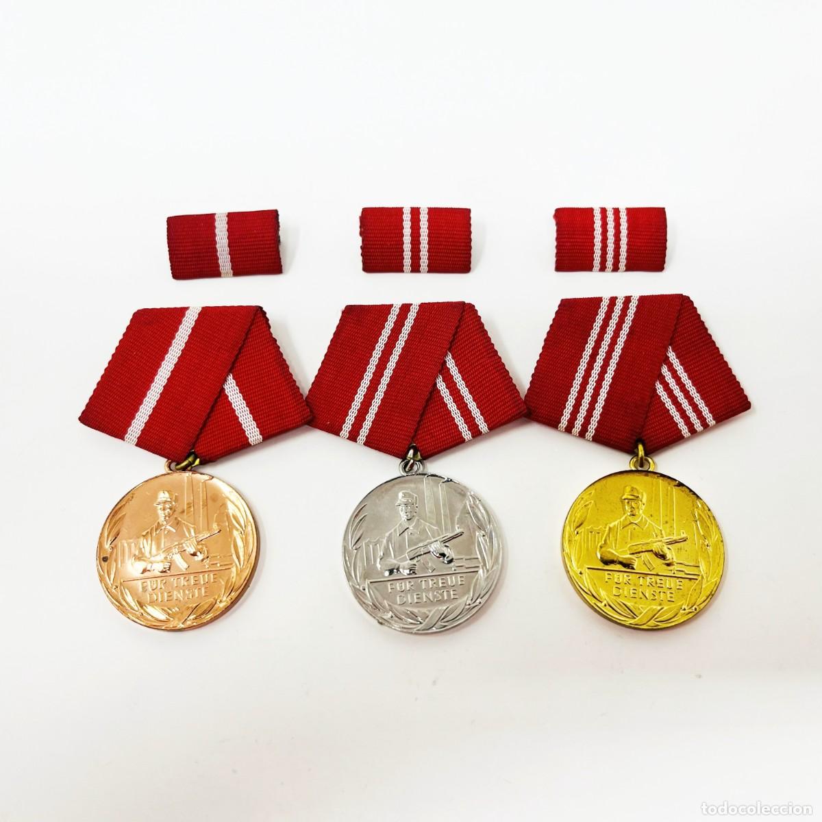 Militaria: Lote 3 Medallas Servicio Fiel Kampfgruppen DDR Alemania Oriental RDA Originales