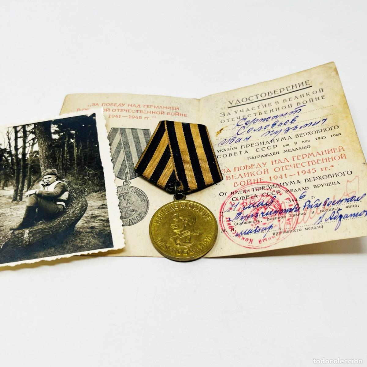 Militaria: Lote Medalla Victoria sobre Alemania URSS 1945 + Documento 1946 + Foto Original Dedicada Abril 1945