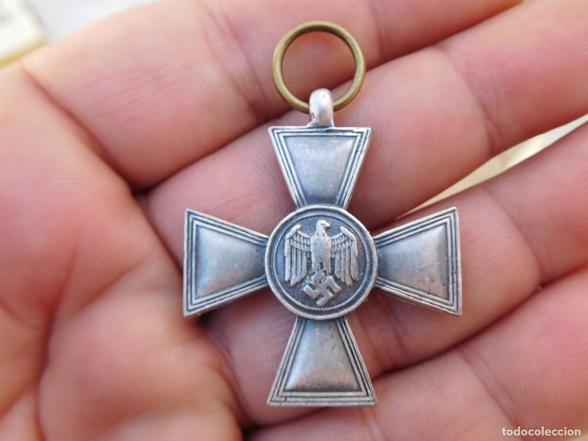 Militaria: Medalla alemana III Reich 18 a&ntilde;os de servicio en la wehrmacht (Reproducci&oacute;n)