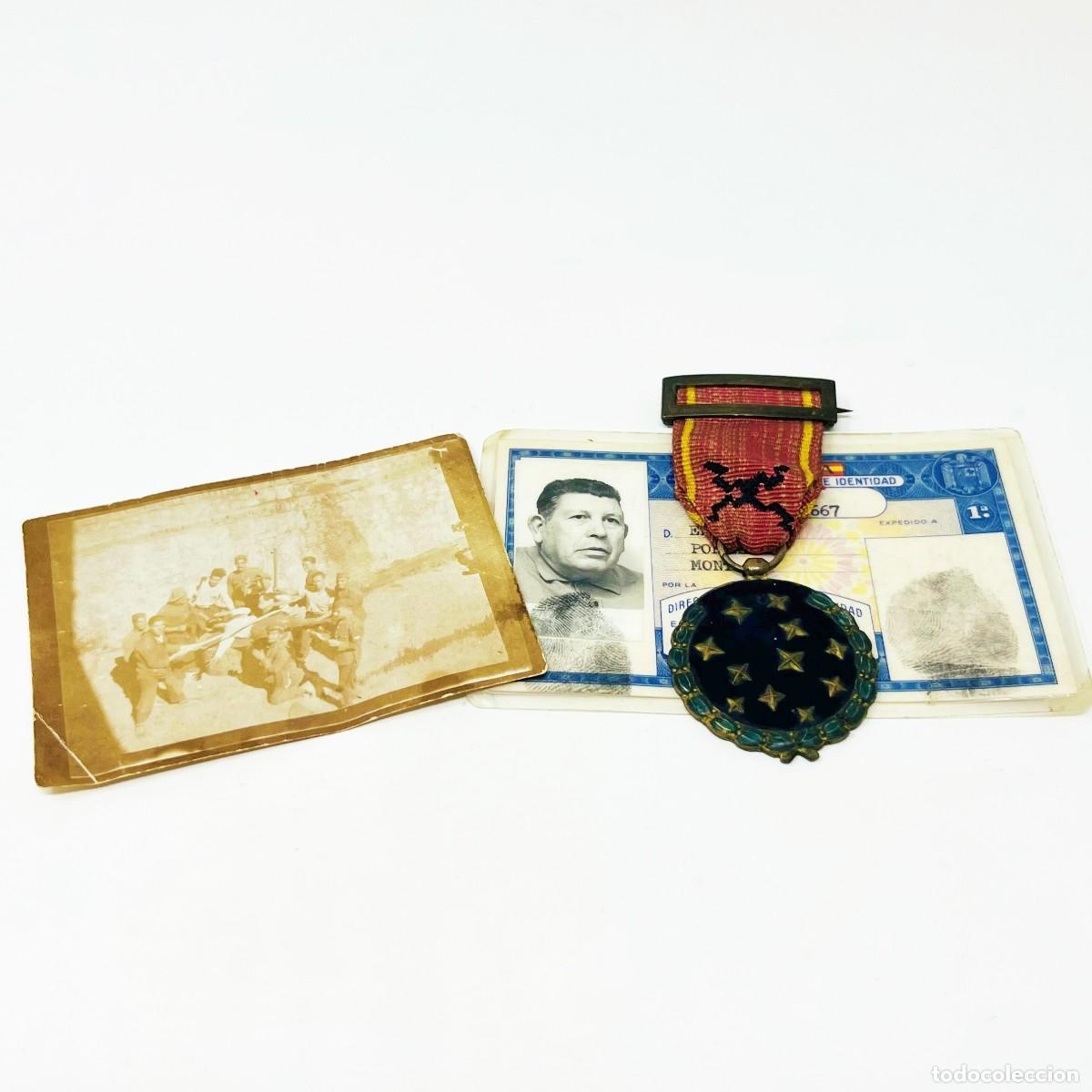 Militaria: Medalla Vieja Guardia Requet&eacute; Nominal + Carnet DNI + Fotograf&iacute;a Original