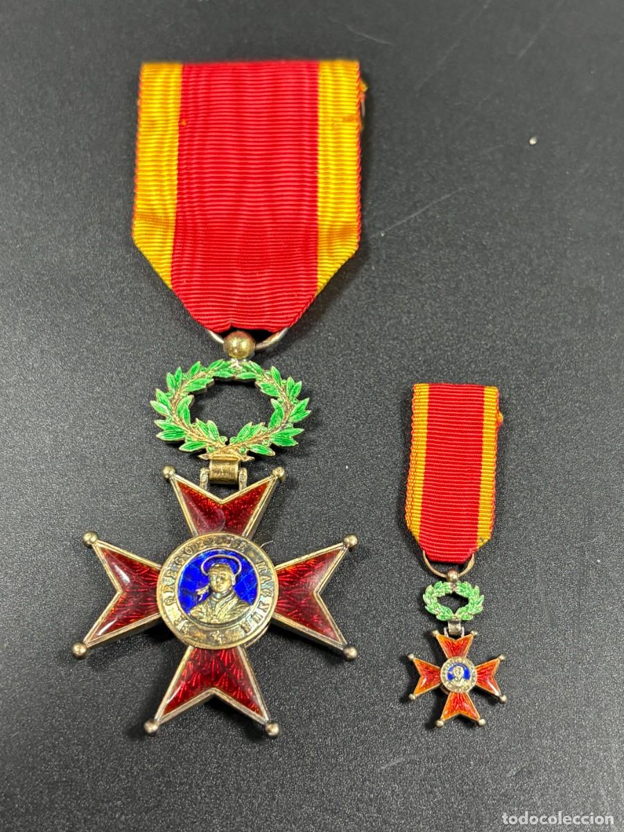 Militaria: Medalla en plata y miniatura de la Orden Vaticana de San Gregorio muy rara