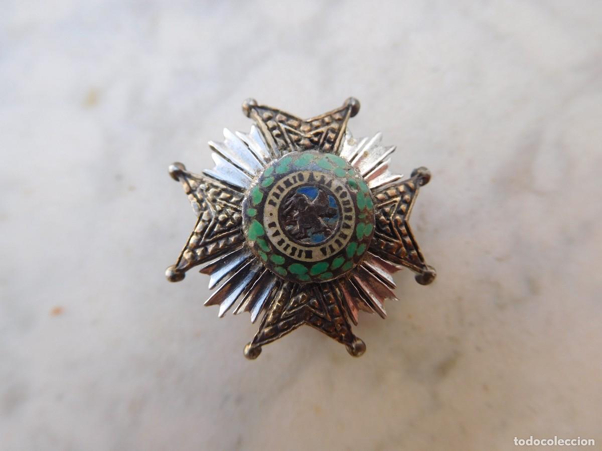 Militaria: Insignia de solapa de plata real orden de San Hermenegildo
