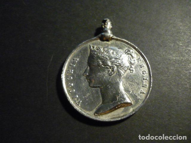 Militaria: MEDALLA MILITAR REINA VICTORIA DE INGLATERRA CHINA 4,5 X 3,5 CM