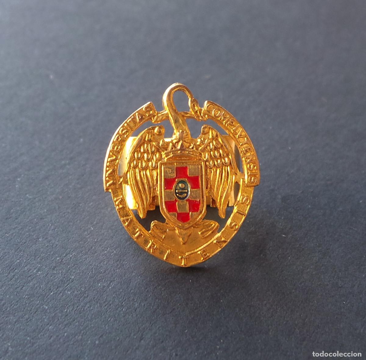 Militaria: PASADOR DE CORD&Oacute;N, MEDALL&Oacute;N DE UNIVERSIDAD COMPLUTENSE DE MADRID.