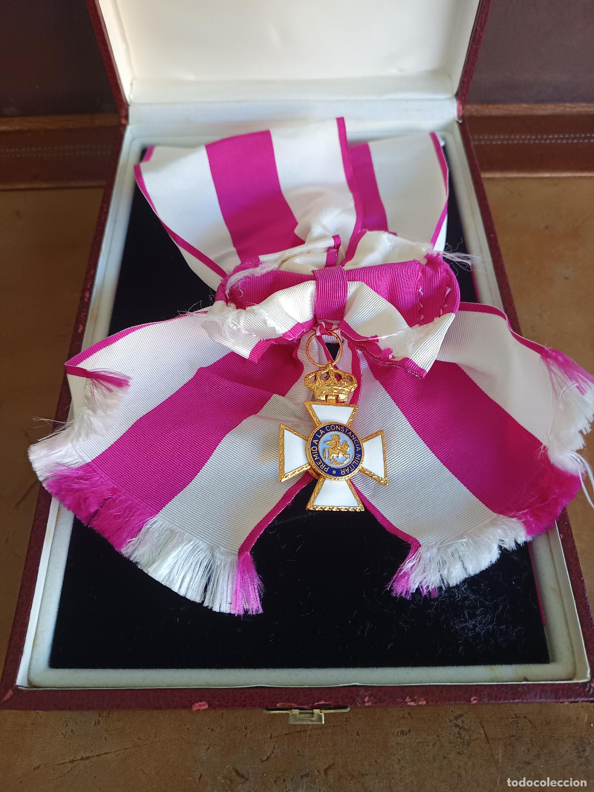 Militaria: MEDALLA PREMIO A LA CONSTANCIA MILITAR FERNANDO VII, JOAQUIN SAZ MADRID, EN CAJA CON FAJIN O BANDA