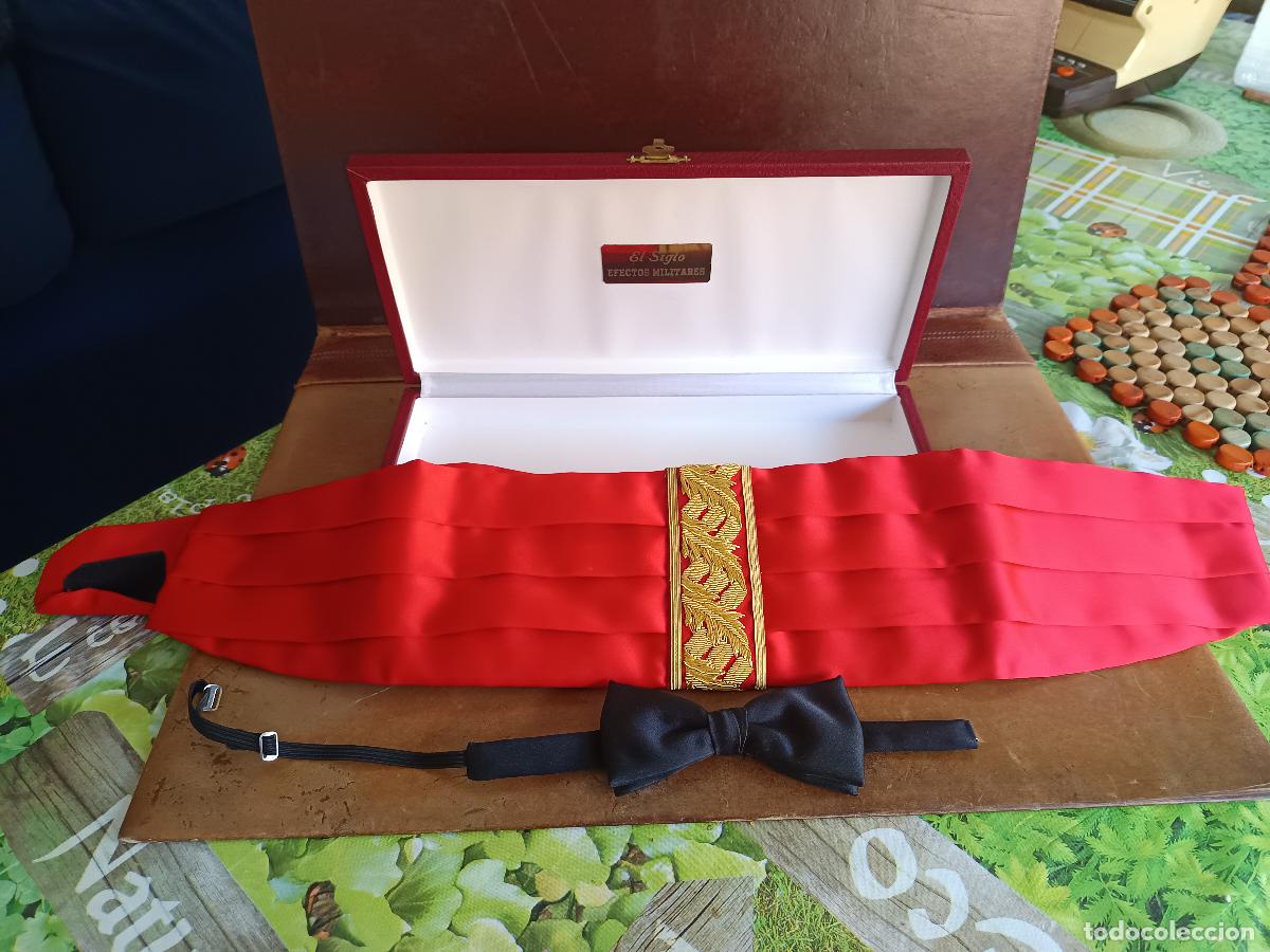 Militaria: FAJIN DE GALA CON PAJARITA DE CONTRALMIRANTE DE LA ARMADA ESPA&Ntilde;OLA, EN CAJA EL SIGLO EFECTOS MILITAR