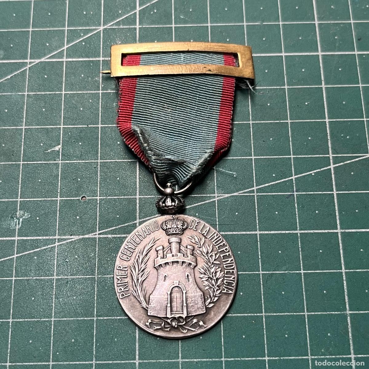 Militaria: Medalla del centenario la Independencia, reconqu&iacute;sta de Vigo 1808 1909 plata