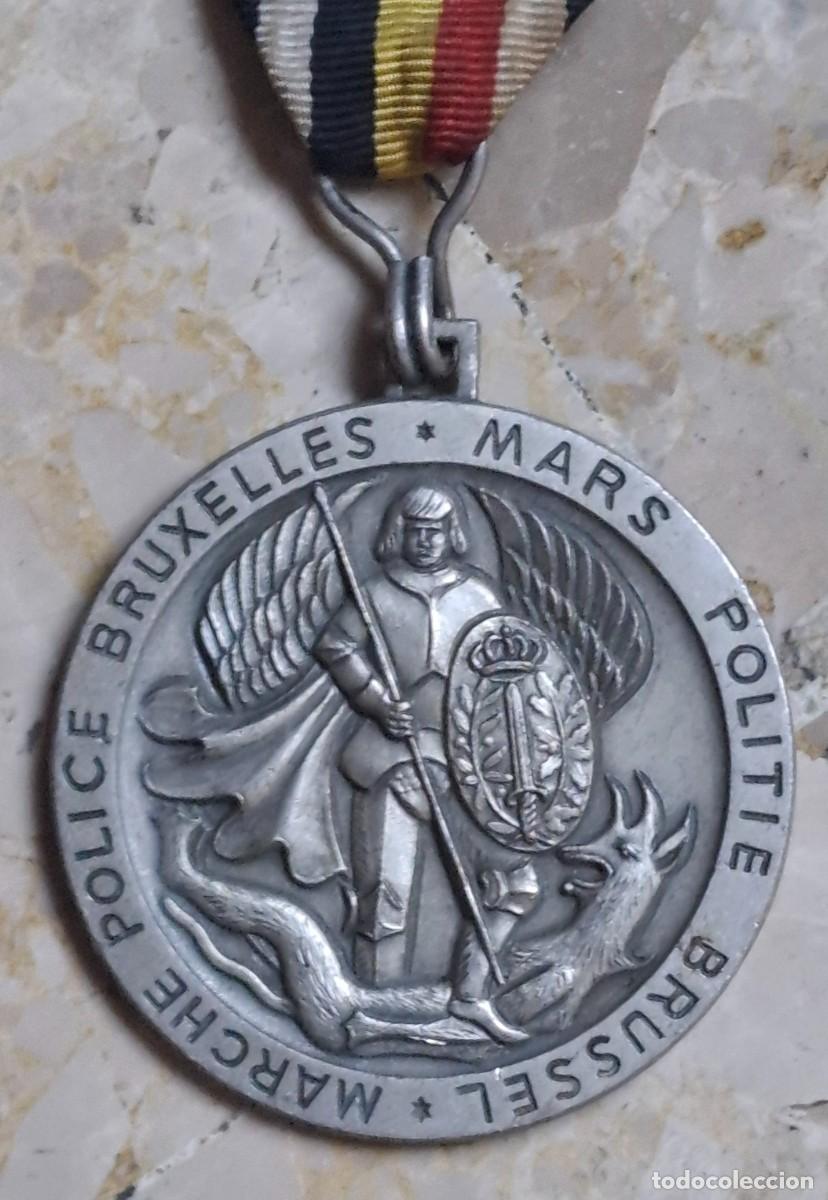 Militaria: Medalla policia Bruselas ( Belgica) 1977