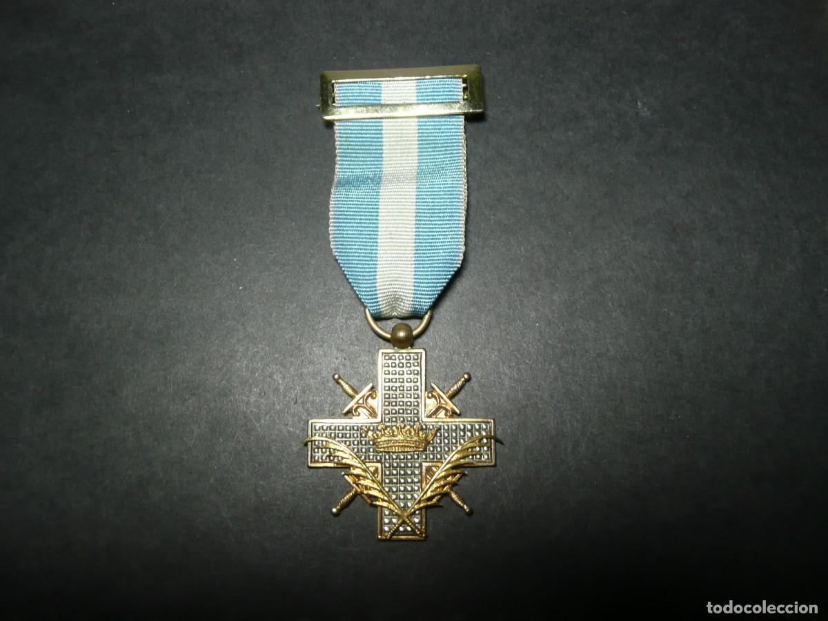 Militaria: Cruz de Guerra con palmas para cabos y soldados