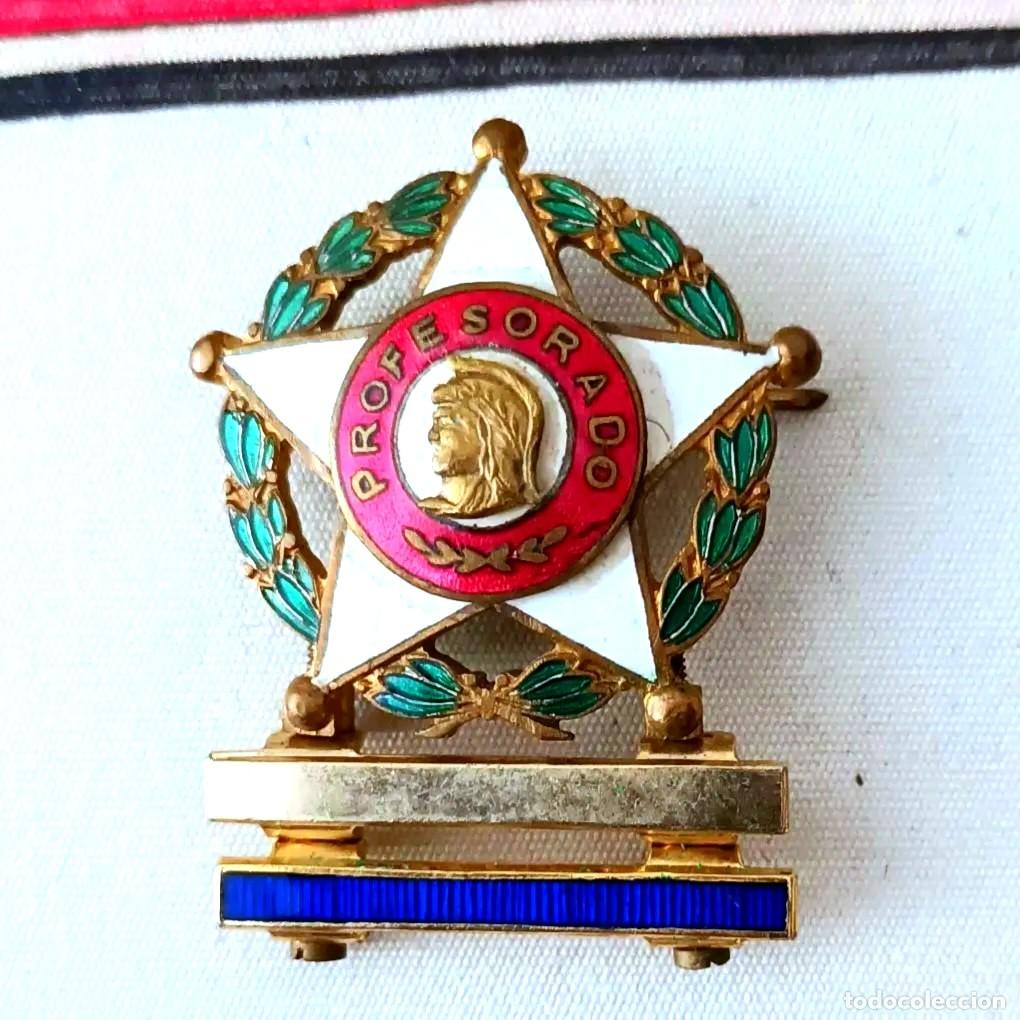 Militaria: Distintivo Permanencia Profesorado Militar antigua 2 barras Estrella cinco puntas Atenea esmaltada