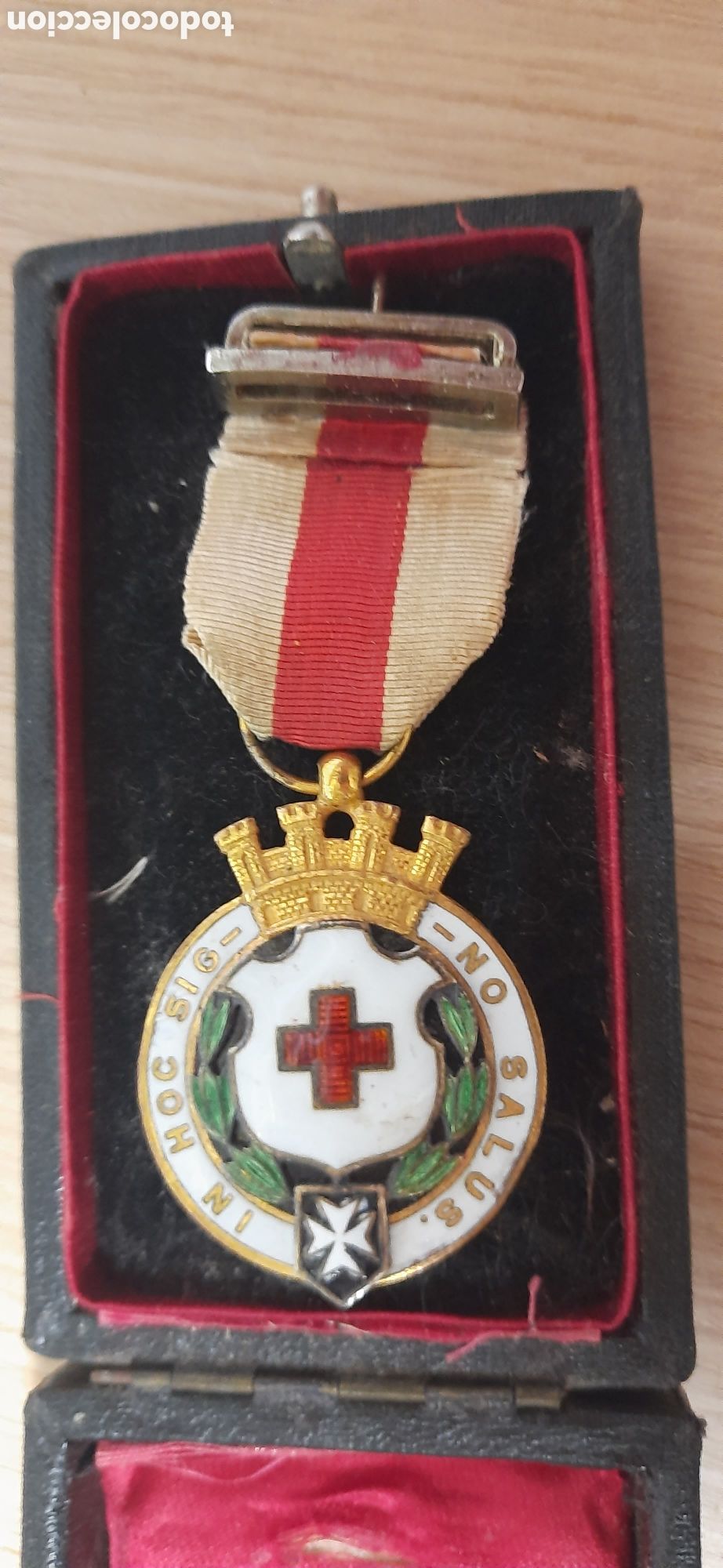 Militaria: Medalla de 2 clase de la Cruz roja epoca guerra civil