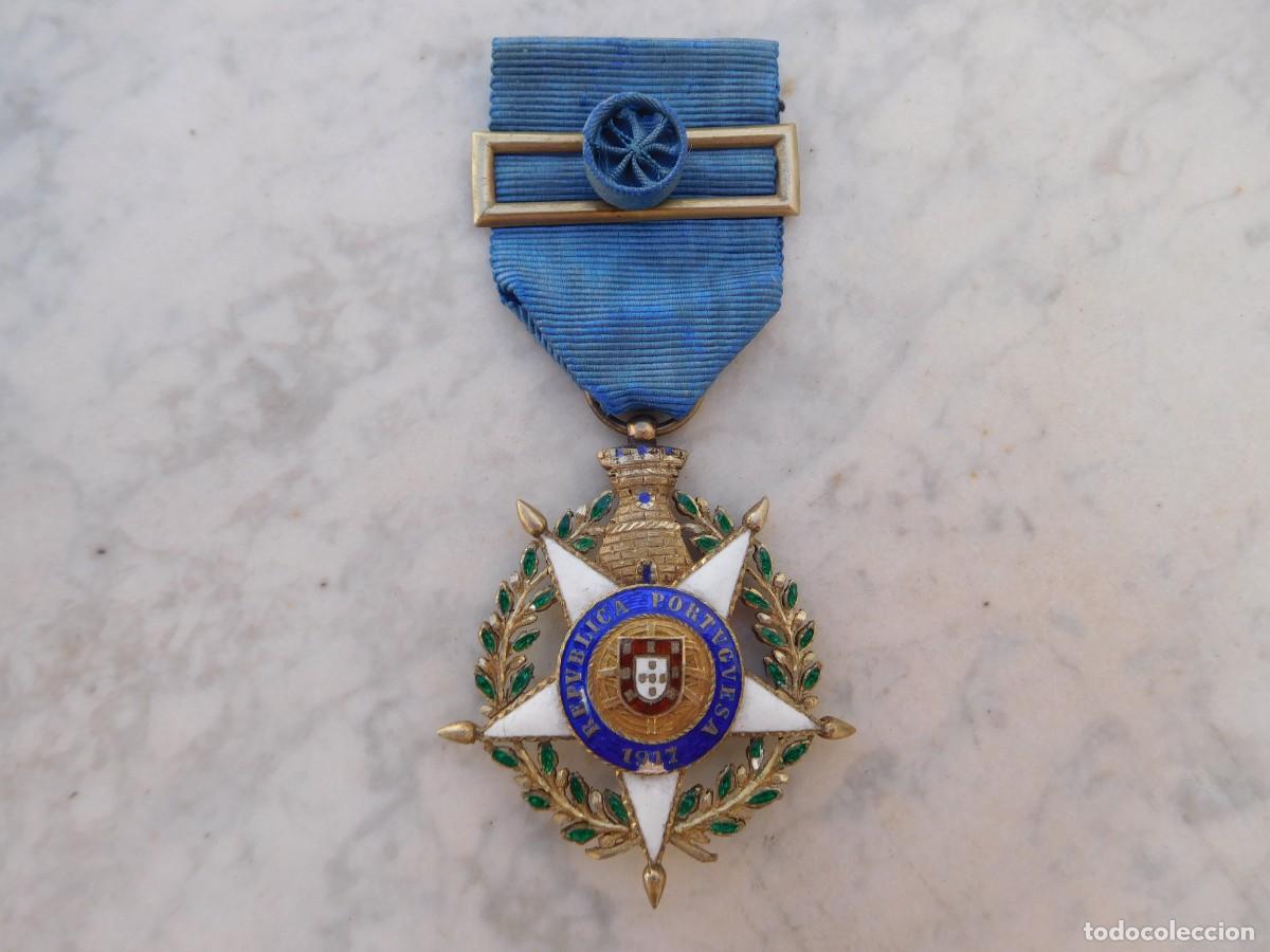 Militaria: Portugal. Oficial de la orden de la torre y la espada raro modelo de 1917 WW1