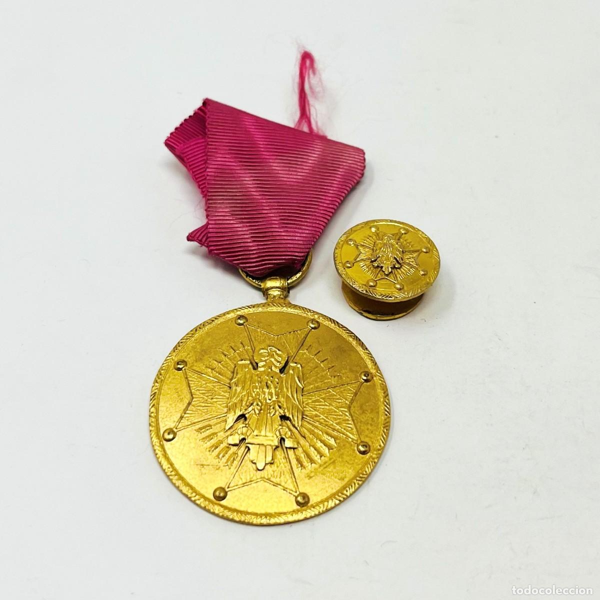 Military Antiques: Medalla Orden de Cisneros con Pin de Solapa &ndash; Espa&ntilde;a Franquista &ndash; Condecoraci&oacute;n Pol&iacute;tica Original