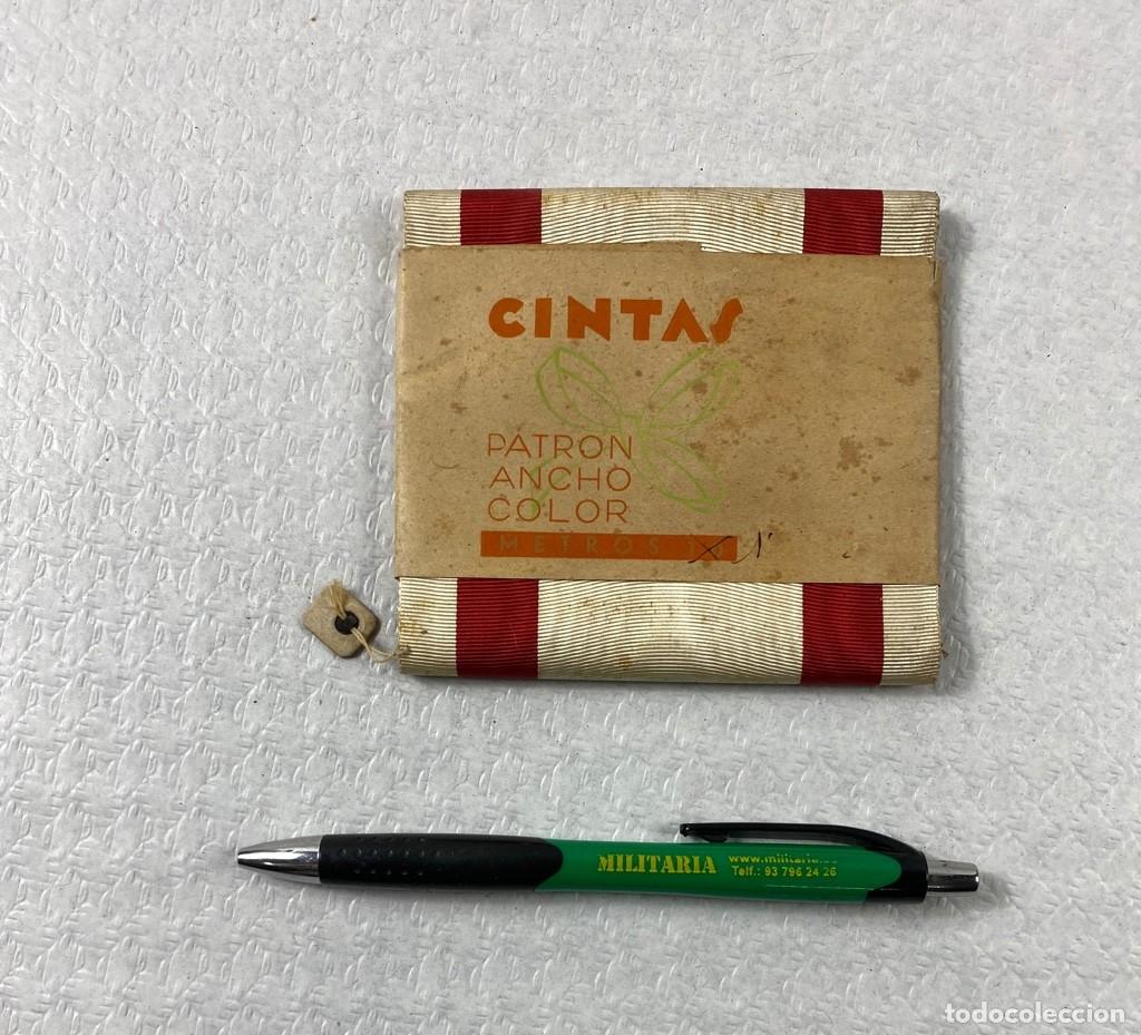 Militaria: BANDA de antigua condecoraci&oacute;n Espa&ntilde;a Siglo XIX o inicios del XX en estado nuevo Original BLANCO Y R