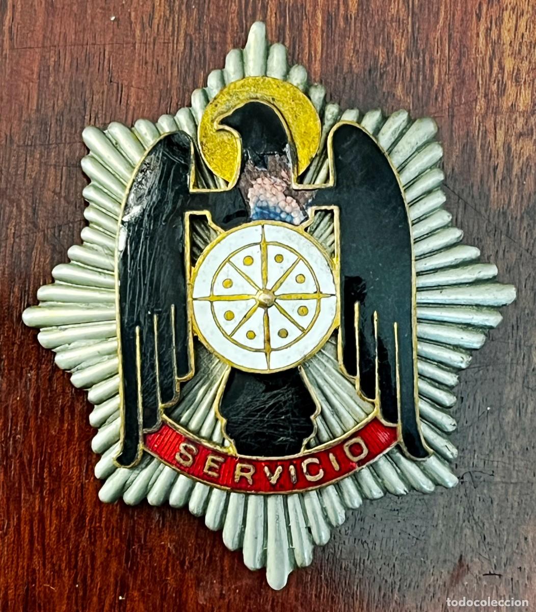 Militaria: Placa de servicio esmaltada con &aacute;guila de San Juan, muy rara, &eacute;poca Franco