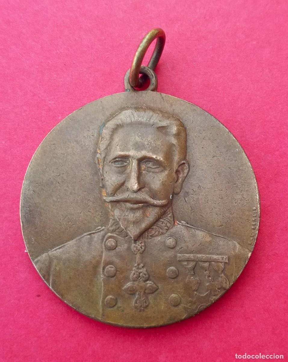 Militaria: Medalla Carlista Alfonso Carlos de Borb&oacute;n.