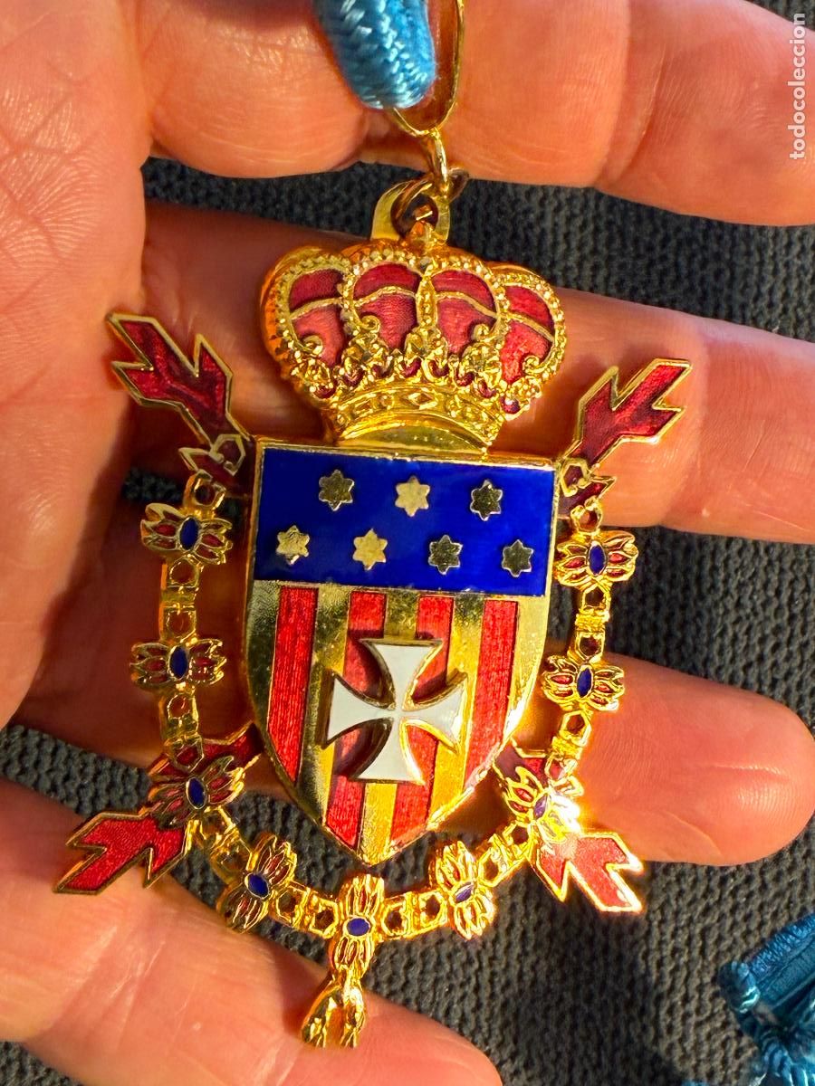 Militaria: Valencia medalla esmaltada encomienda real orden de caballeros de santa mar&iacute;a del Puig ver fotos
