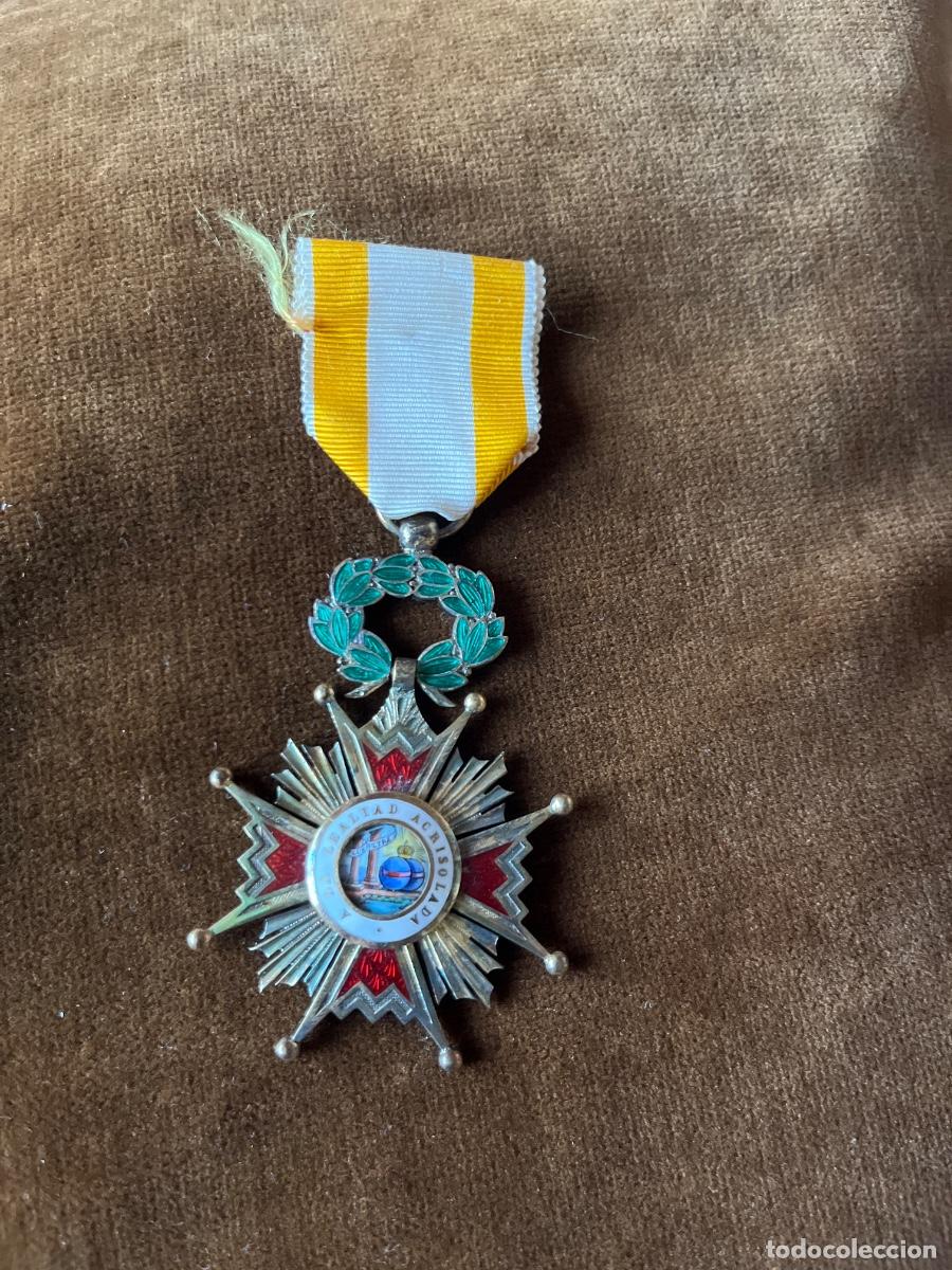 Militaria: Medalla A la Lealtad Acrisolada POR Isabel La Cat&oacute;lica