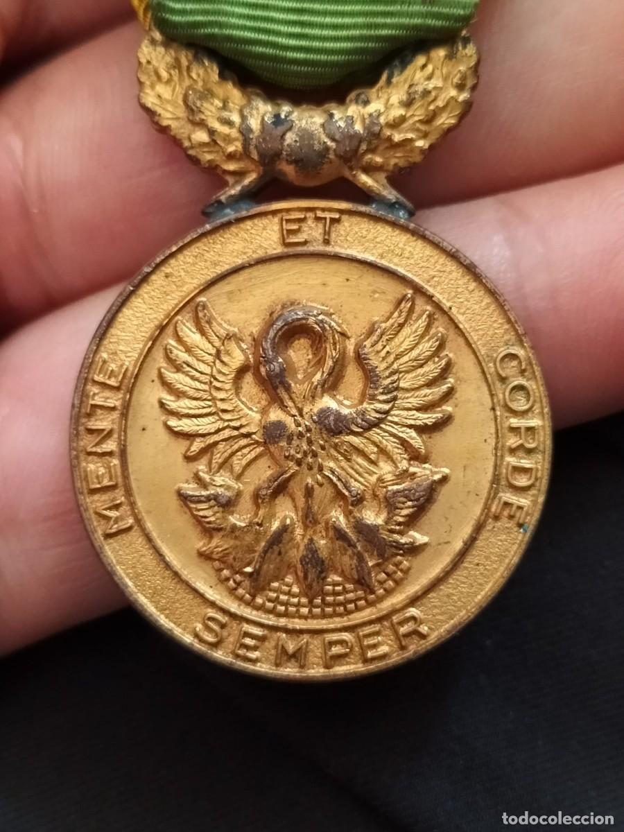Militaria: Antigua Medalla francesa a identificar