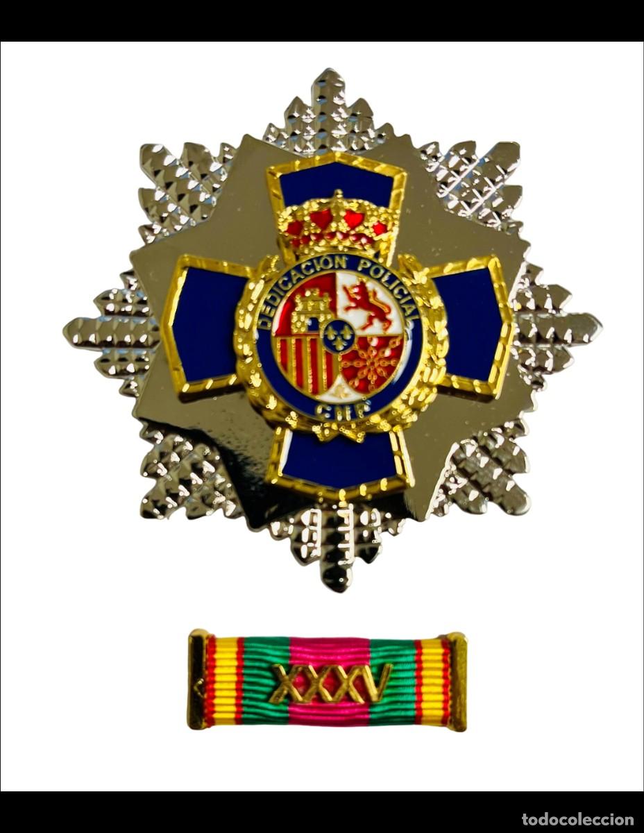 Militaria: Placa Dedicaci&oacute;n Policial 35 a&ntilde;os + Pasador de diario