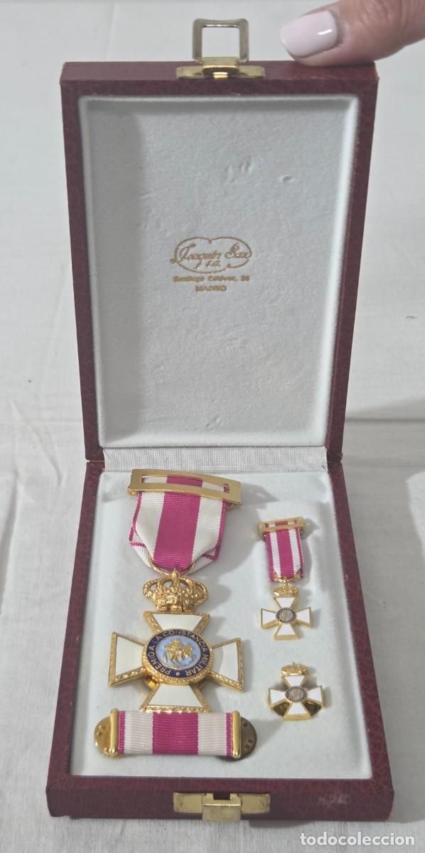 Militaria: Caja estuche ejercito del aire, Medalla al merito San Hermenegildo + pasador + pin + medalla miniatu