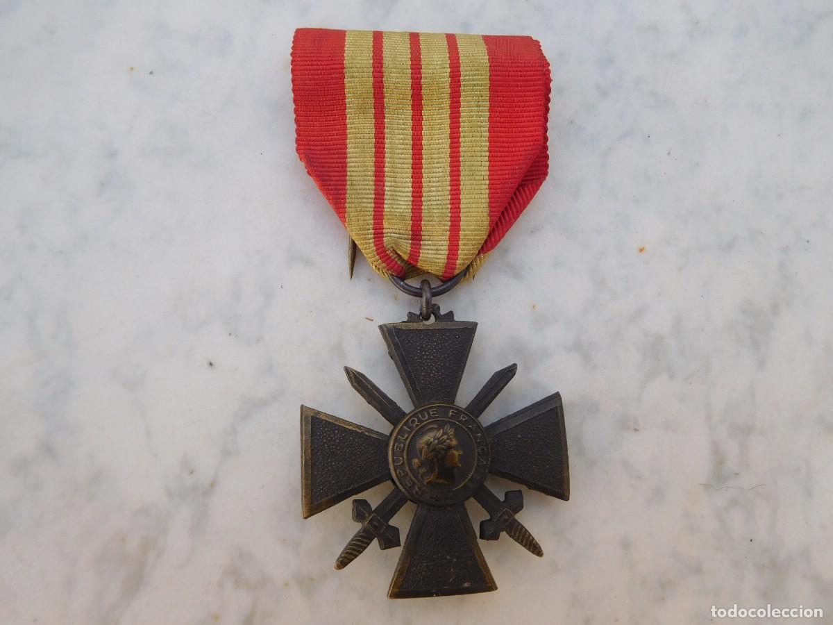 Militaria: Cruz de guerra francesa 1939 1940 Vichy con rara suspensi&oacute;n