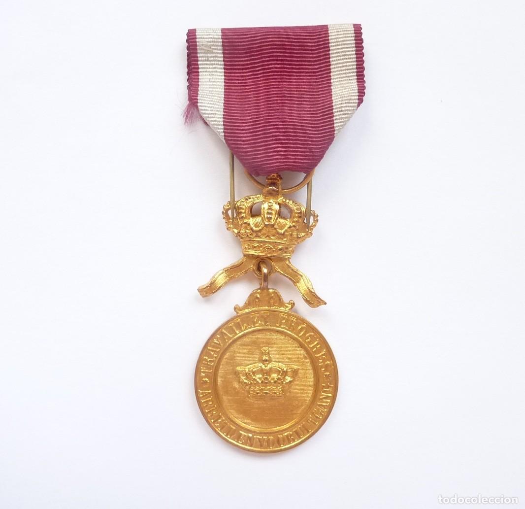 Militaria: B&eacute;lgica: Medalla de Oro de la Orden de la Corona Belga.