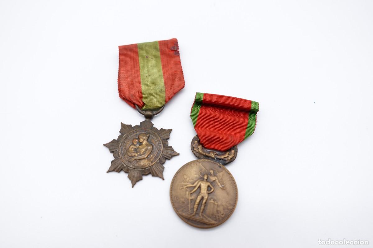Militaria: PAREJA DE MEDALLAS MILITARES FRANCESAS ANTIGUAS CON CINTA - MILITARIA