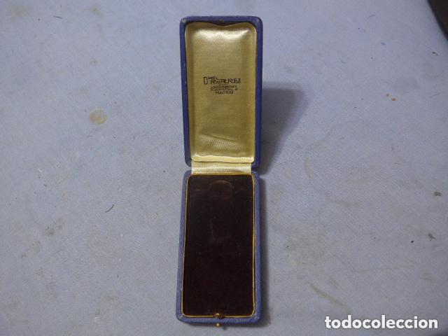 Militaria: Antigua caja para medalla militar espa&ntilde;ola, original.