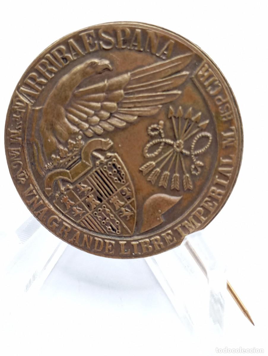 Militaria: Desconocido alfiler. Medalla de Campa&ntilde;a. Guerra Civil.