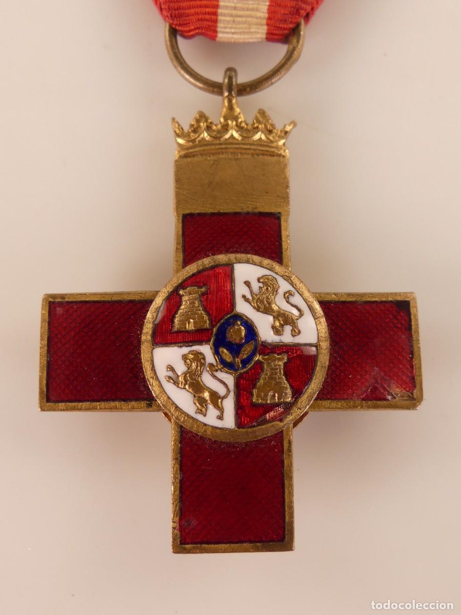 Militaria: Medalla M&eacute;rito Militar Distintivo Rojo
