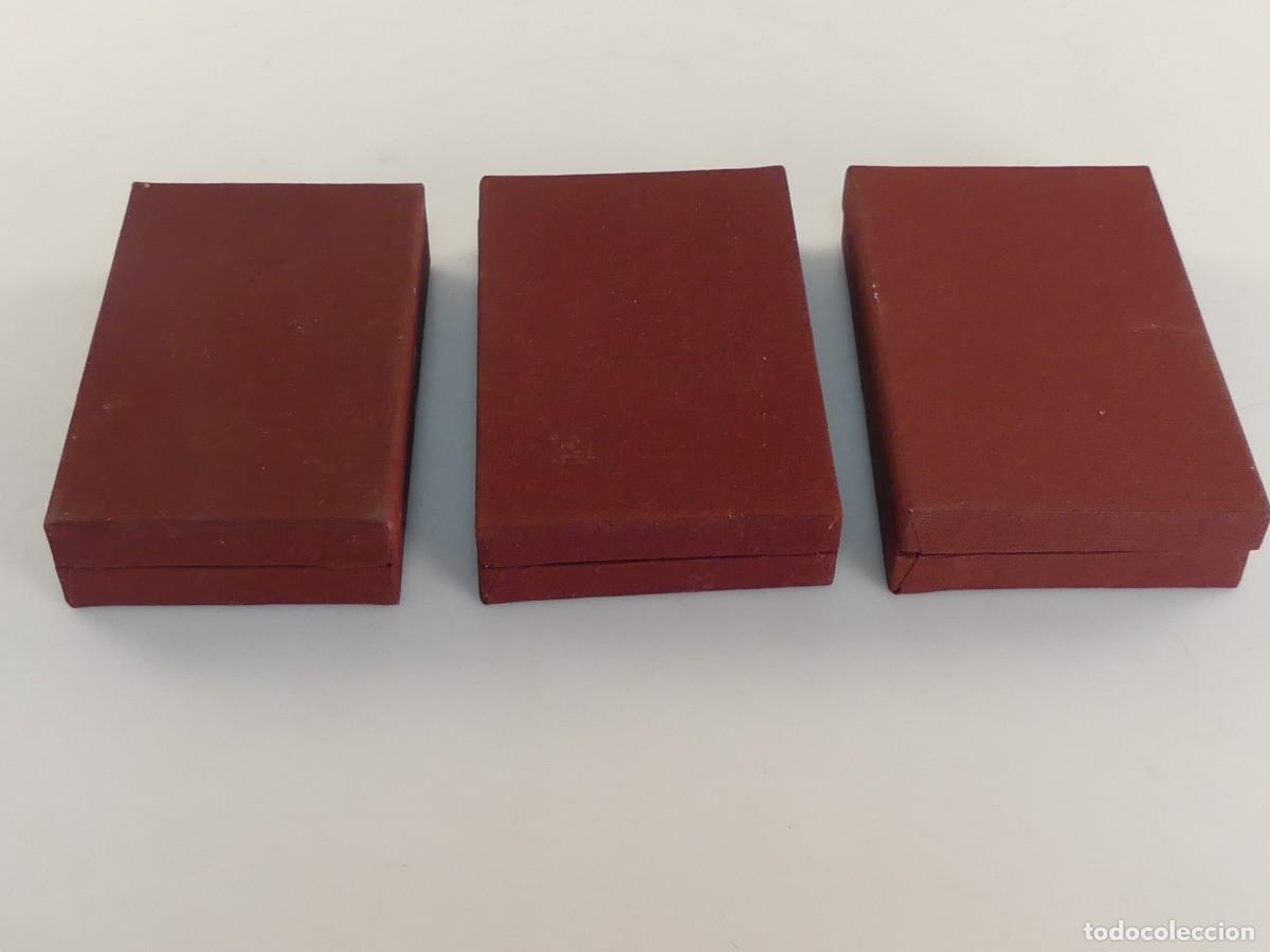 Militaria: TRES ANTIGUAS CAJAS VACIAS PARA MEDALLAS ERA COMUNISTA BULGARIA
