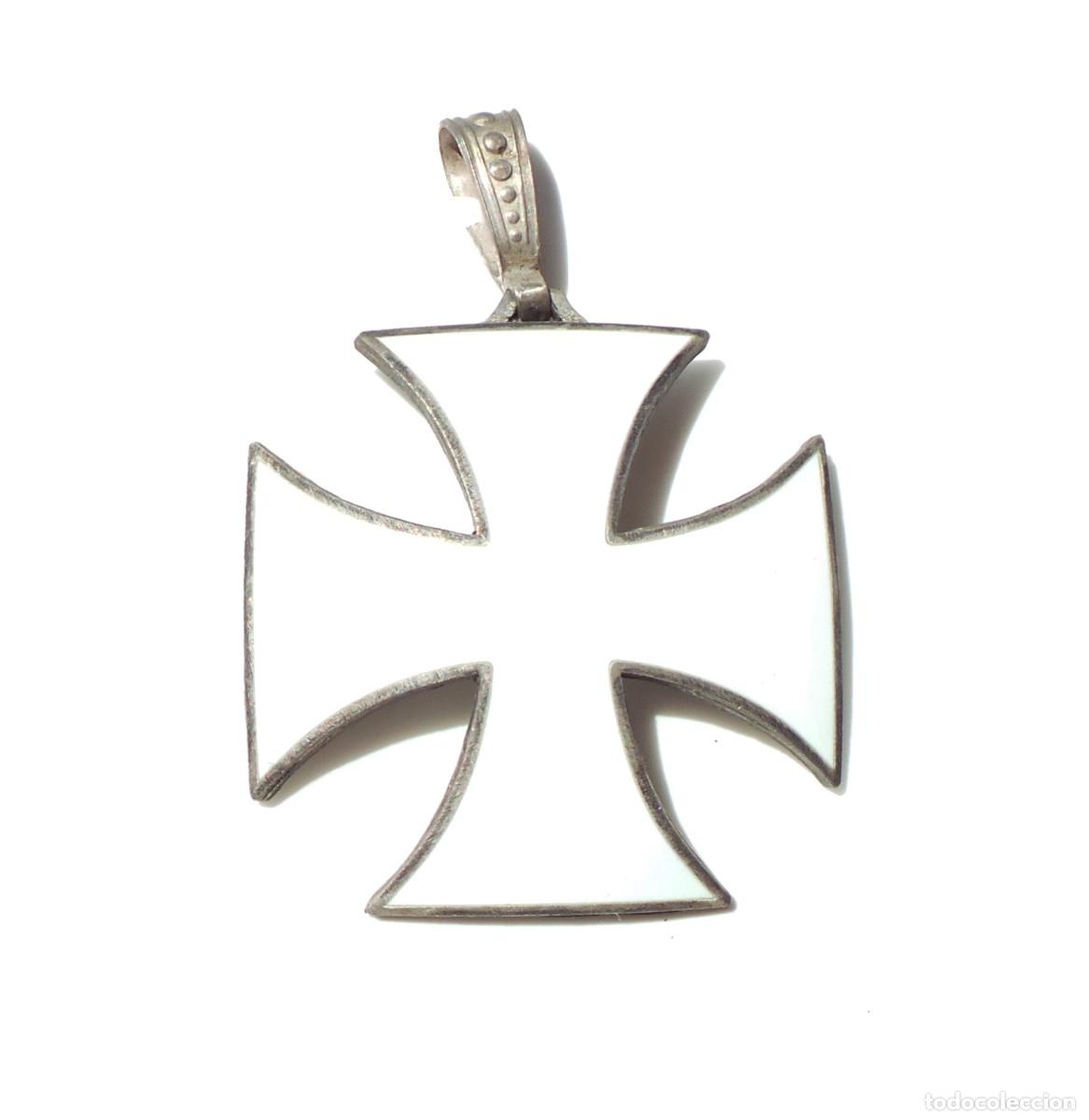 Militaria: ENCOMIENDA DE LA ORDEN SOBERANA CABALLEROS DE LA CRUZ DE MALTA. PLATA DE LEY Y ESMALTES.