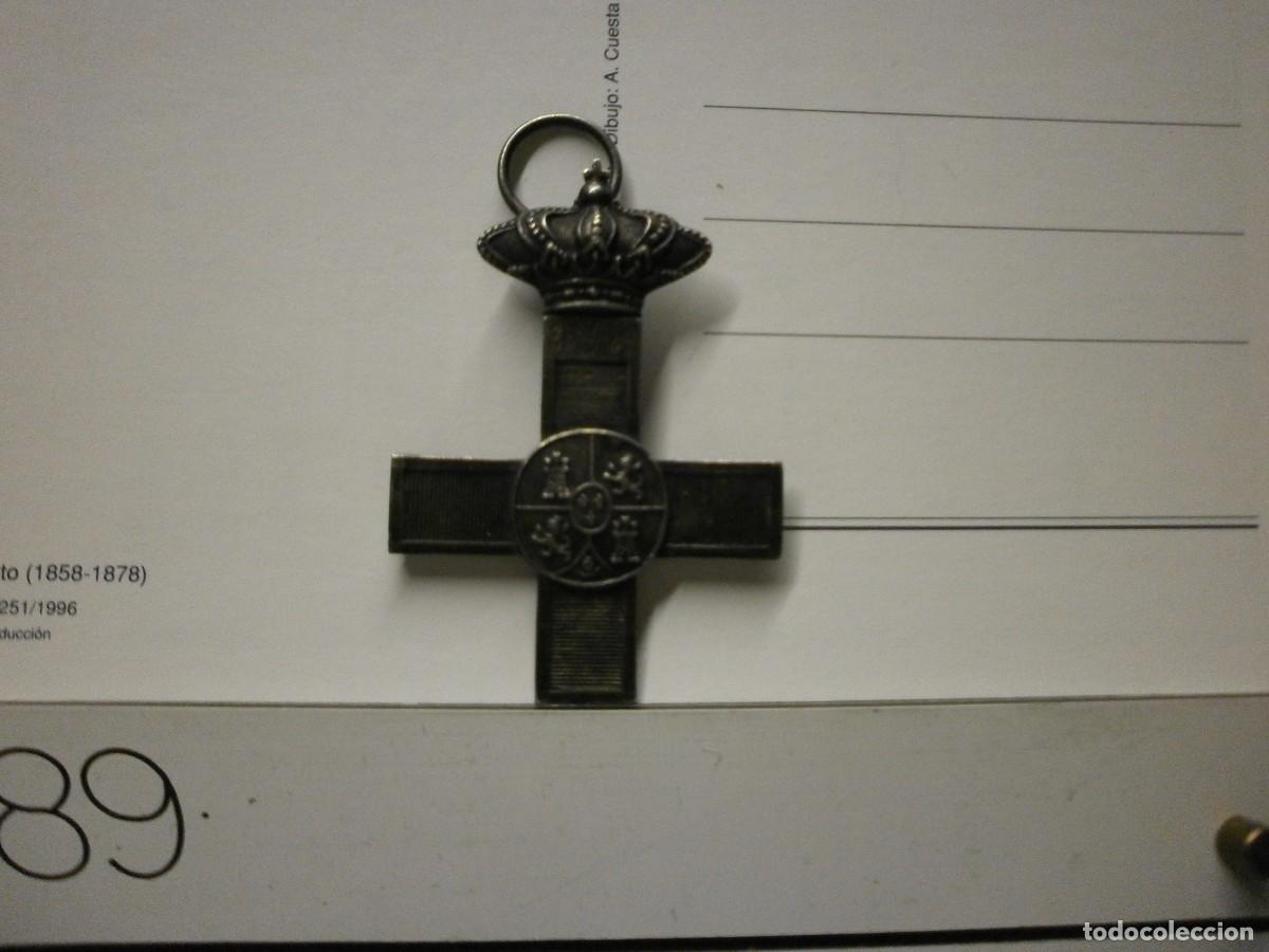 Militaria: medalla de plata cruz al merito militar alfonso XIII con grabado de nombre y fechada en 1909