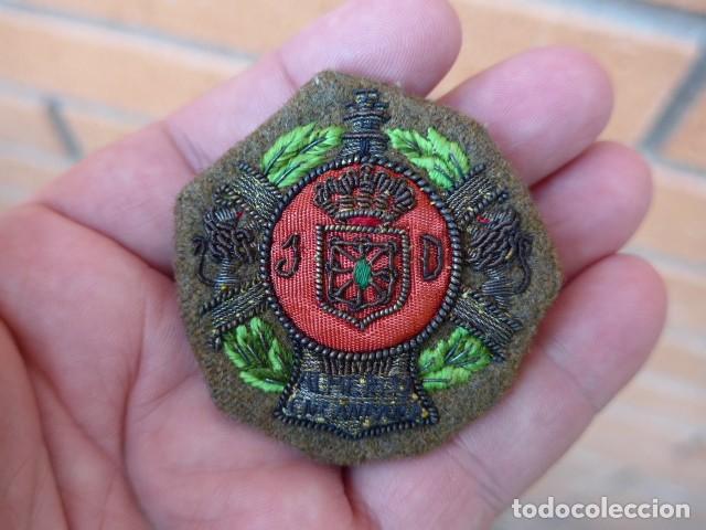 Militaria: COLECTIVA 1&ordf; DIVISION DE NAVARRA GUERRA CIVIL MEDALLA