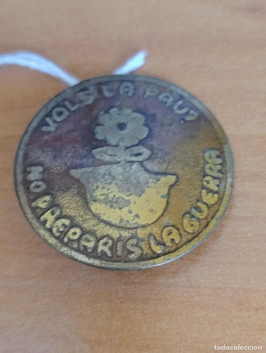 Militaria: CURIOSA INSIGNIA MET&Aacute;LICA SI QUIERES LA PAZ NO PREPARES LA GUERRA. SERVICIO CIVIL