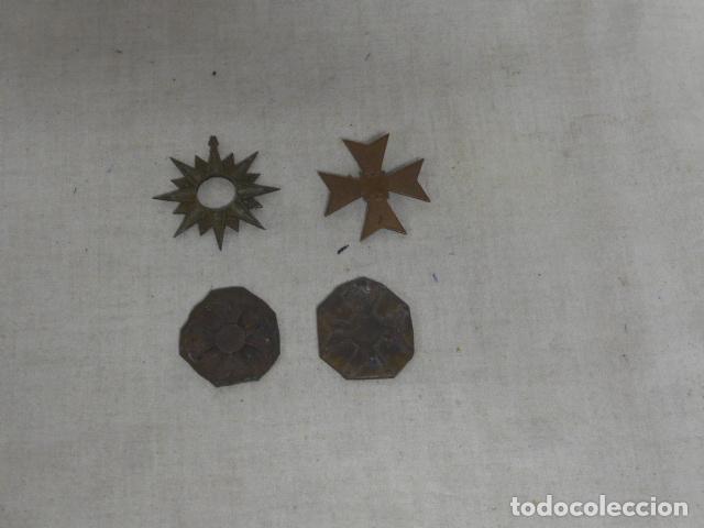 Militaria: Lote de 4 antiguas medallas espa&ntilde;olas, variedad de cuando cerr&oacute; Castells, sin terminar.