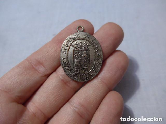 Militaria: Antigua rara medalla de 1938 de guerra civil de Palencia. Jura de alumnos de Ingenieros.