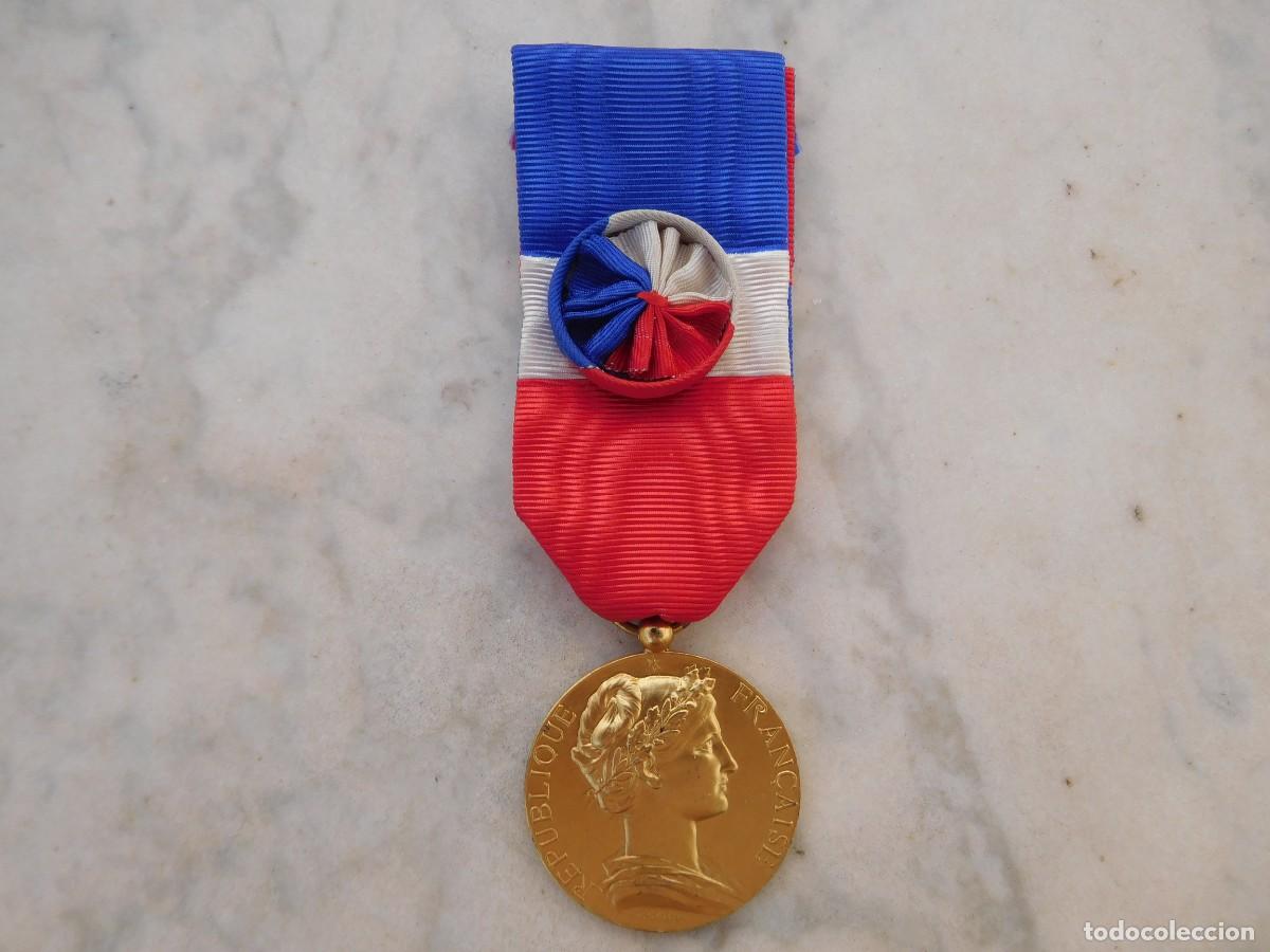 Militaria: Francia. medalla del ministerio de agricultura 1966