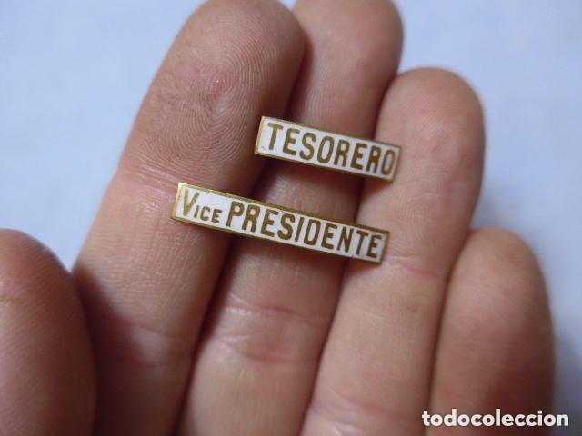 Militaria: Lote 2 antiguo pasador esmaltado para medalla o placa, tesorero y vicepresidente, originales.