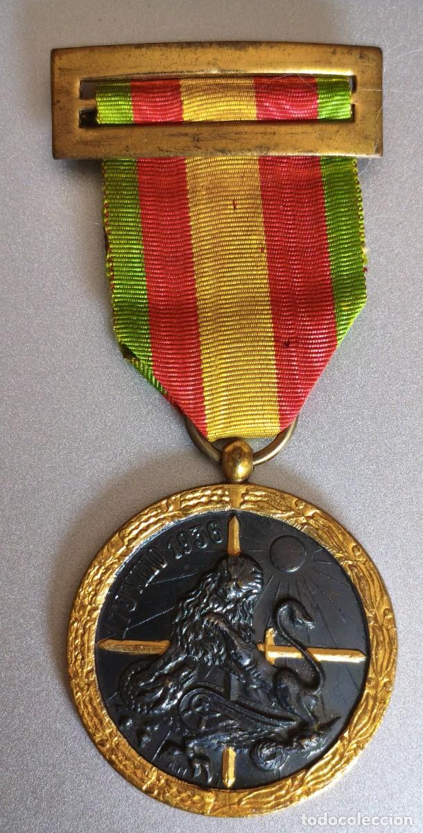 Militaria: Medalla de la Campa&ntilde;a. 1936-1939. Con cinta de retaguardia.